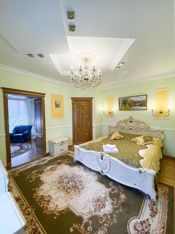 Петрос Family Hotel Yaremche Ngoại thất bức ảnh