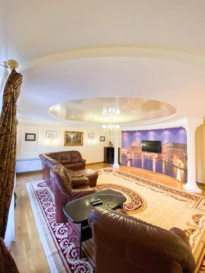Петрос Family Hotel Yaremche Ngoại thất bức ảnh