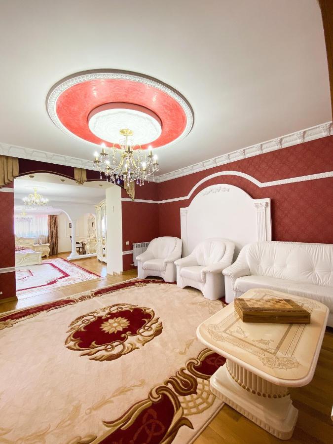 Петрос Family Hotel Yaremche Ngoại thất bức ảnh