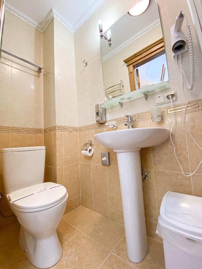 Петрос Family Hotel Yaremche Phòng bức ảnh
