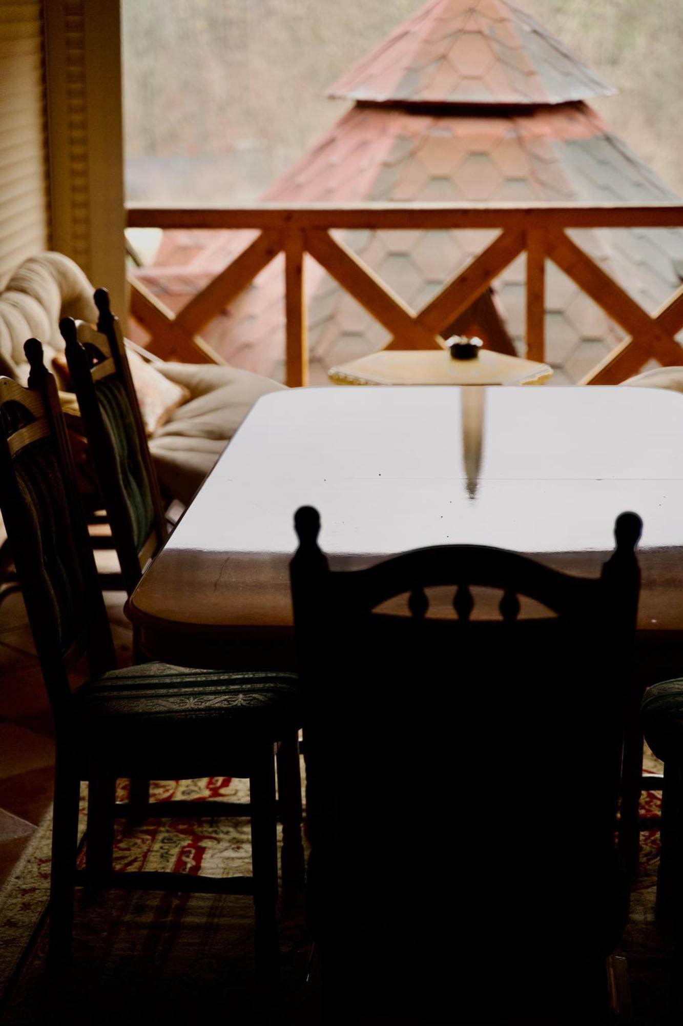 Петрос Family Hotel Yaremche Ngoại thất bức ảnh