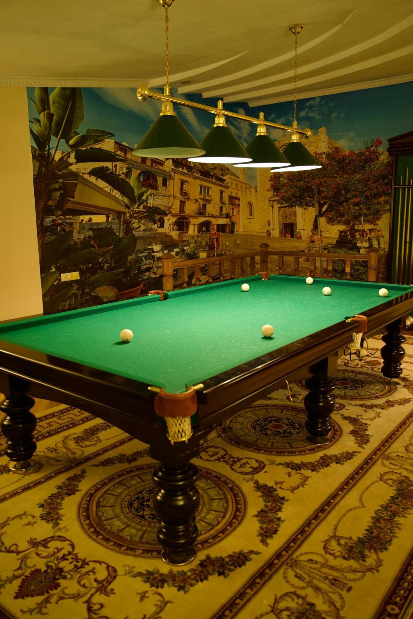 Петрос Family Hotel Yaremche Ngoại thất bức ảnh